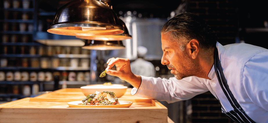FOOD PLATING AND PRESENTATION A GUIDE FOR CULINARY ARTS STUDENTS AND ASPIRING CHEFS