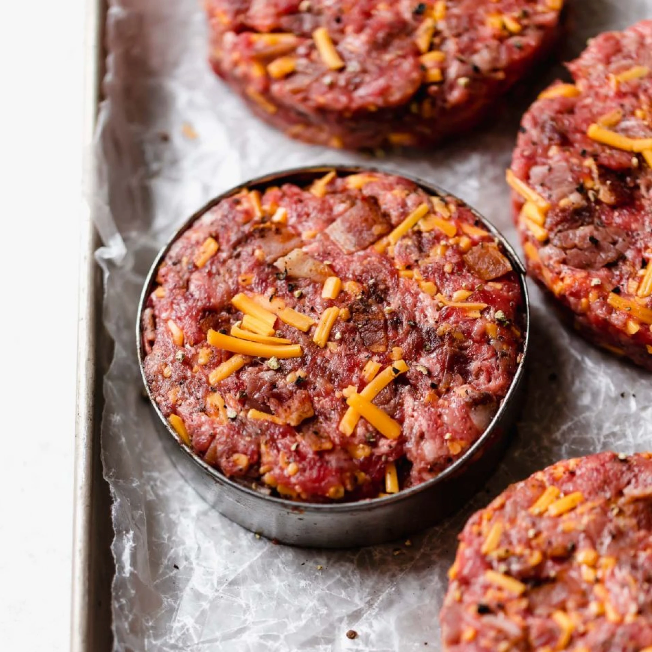 Alternative view of Bacon and Cheddar Beef Burgers