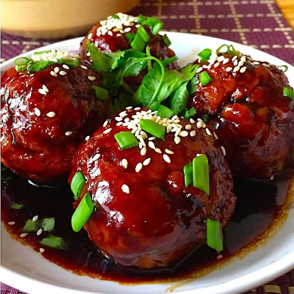 Alternative view of Shanghai Braised Lion's Head Meatballs 4 Pcs 650g 红烧狮子头