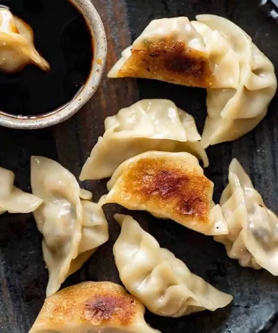 Alternative view of Large Crispy Pork Potstickers (猪肉锅贴) 6 Pcs