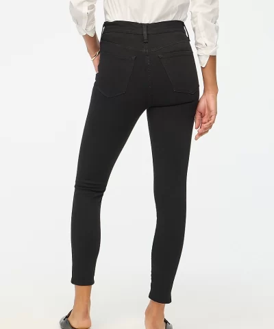 Alternative view of 9" mid-rise black skinny jean in signature stretch