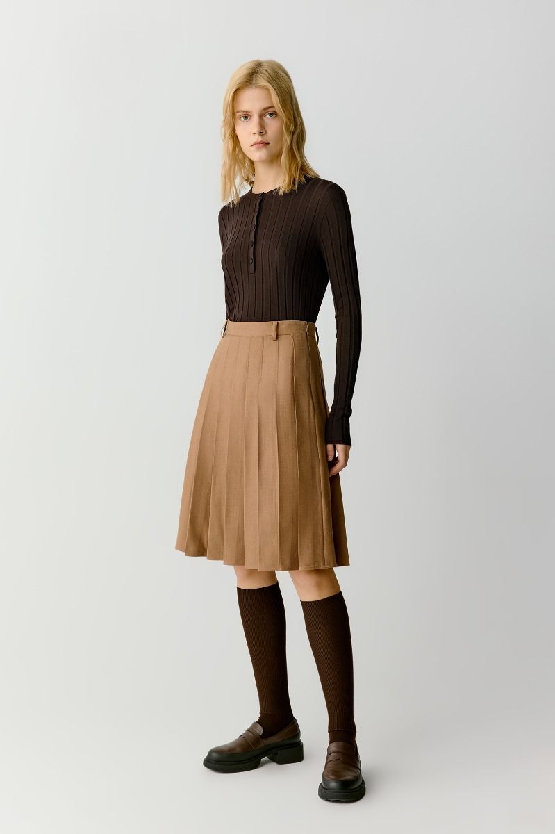 Alternative view of ICICLE Buttoned Neck Yak Wool Jumper