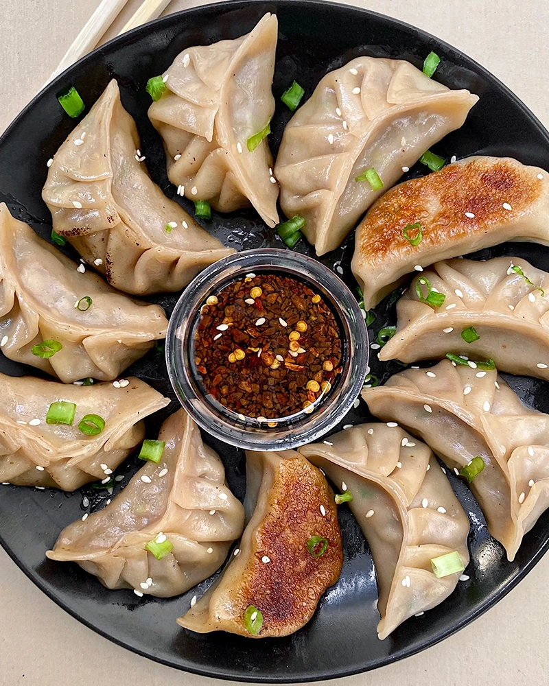 Pan Fried Pork Dumplings 6 Pcs 猪肉煎饺