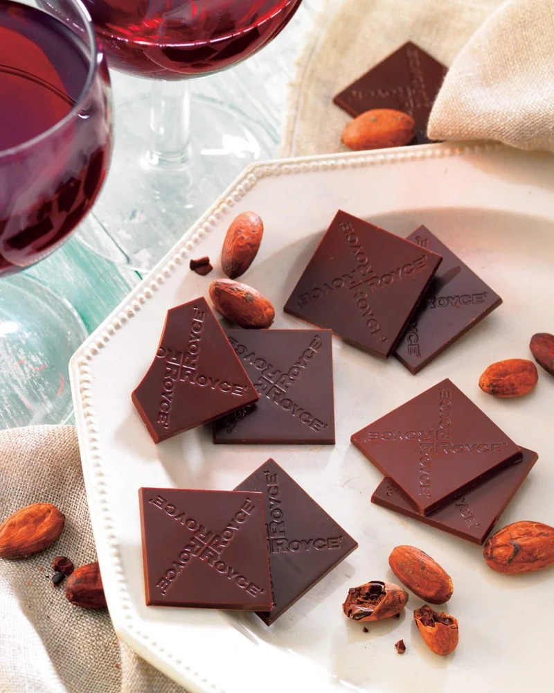 Alternative view of ROYCE' Origin Chocolate "Cacao 70%"