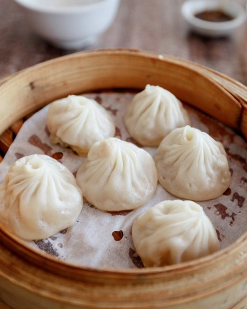 Alternative view of Lao Yu Yuan Shanghai Soup Dumpling with Pork 6Pcs 鲜肉小笼包