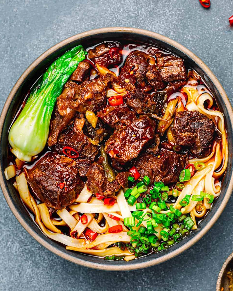 Classic Taiwan Red braised Beef Noodle Soup / 紅燒牛肉麵