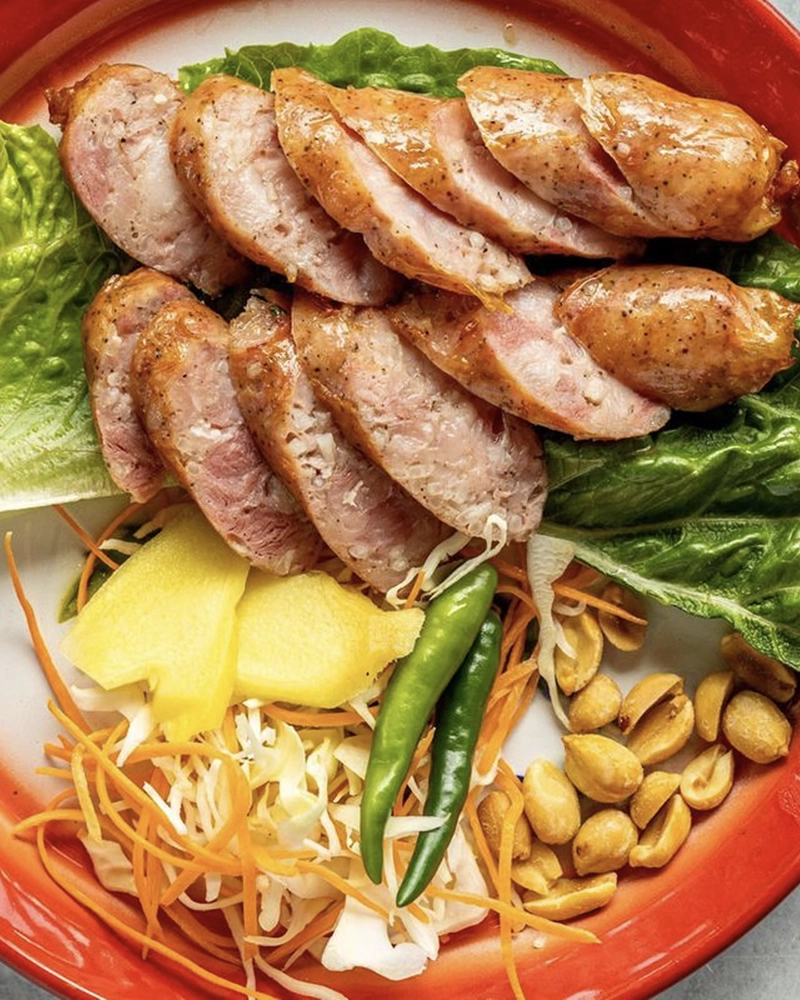 Alternative view of Isan Sausage