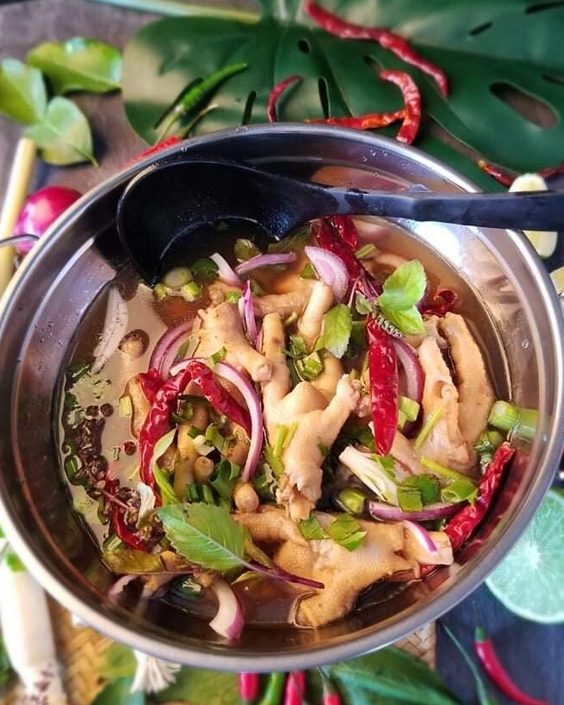 Alternative view of Tom Zaap Chicken Feet Soup