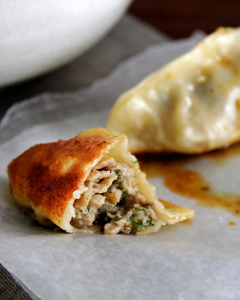 Alternative view of Lao Yu Yuan Handmade Fried Fennel Pork Dumplings 6Pcs (茴香猪肉煎饺)