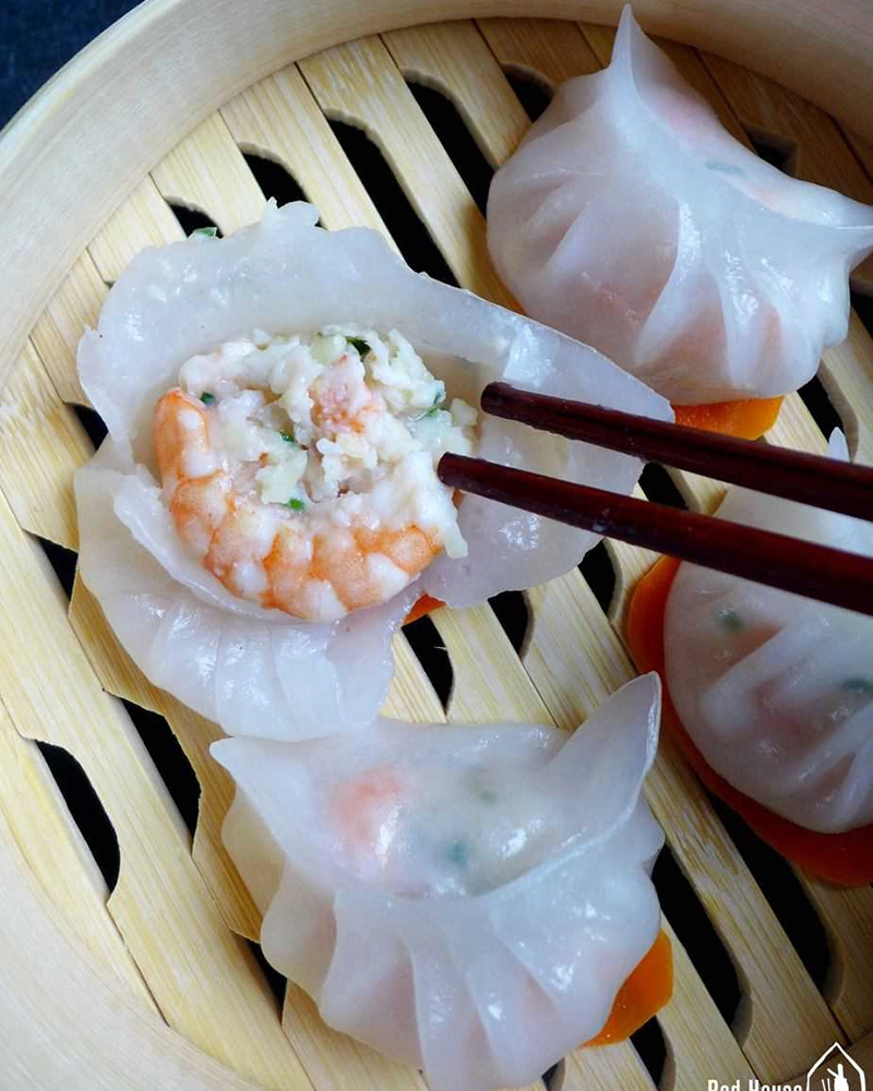 Alternative view of Sweet Wonton King Handmade Steamed Crystal Shrimp Dumplings 4Pcs (水晶鮮蝦餃)