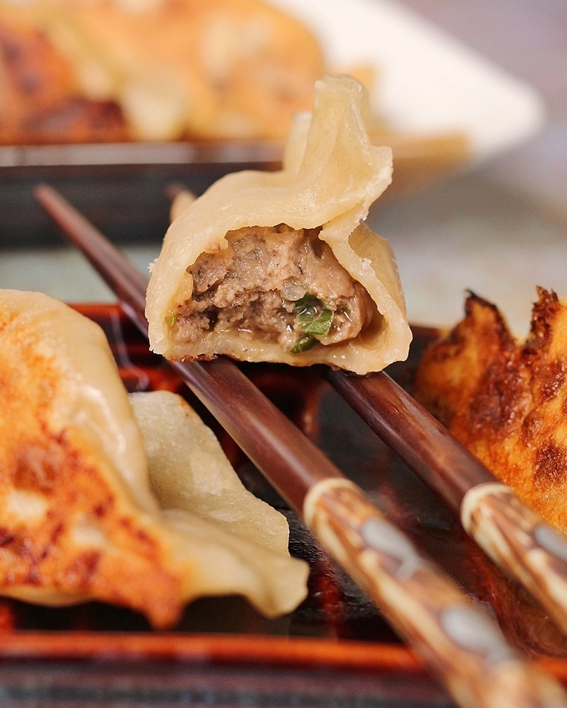 Alternative view of Lao Yu Yuan Handmade Pan Fried Beef Dumpling 6Pcs ( 煎牛肉锅贴 )