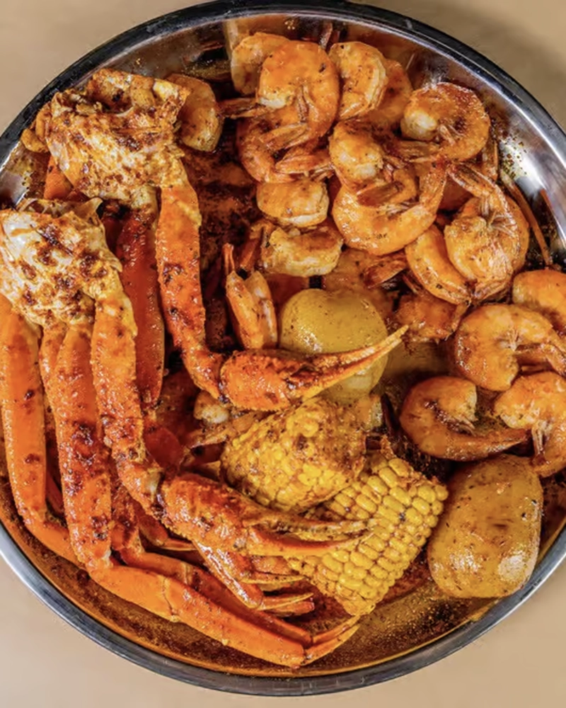 Alternative view of King Feast: Snow Crab & Shrimp Platter