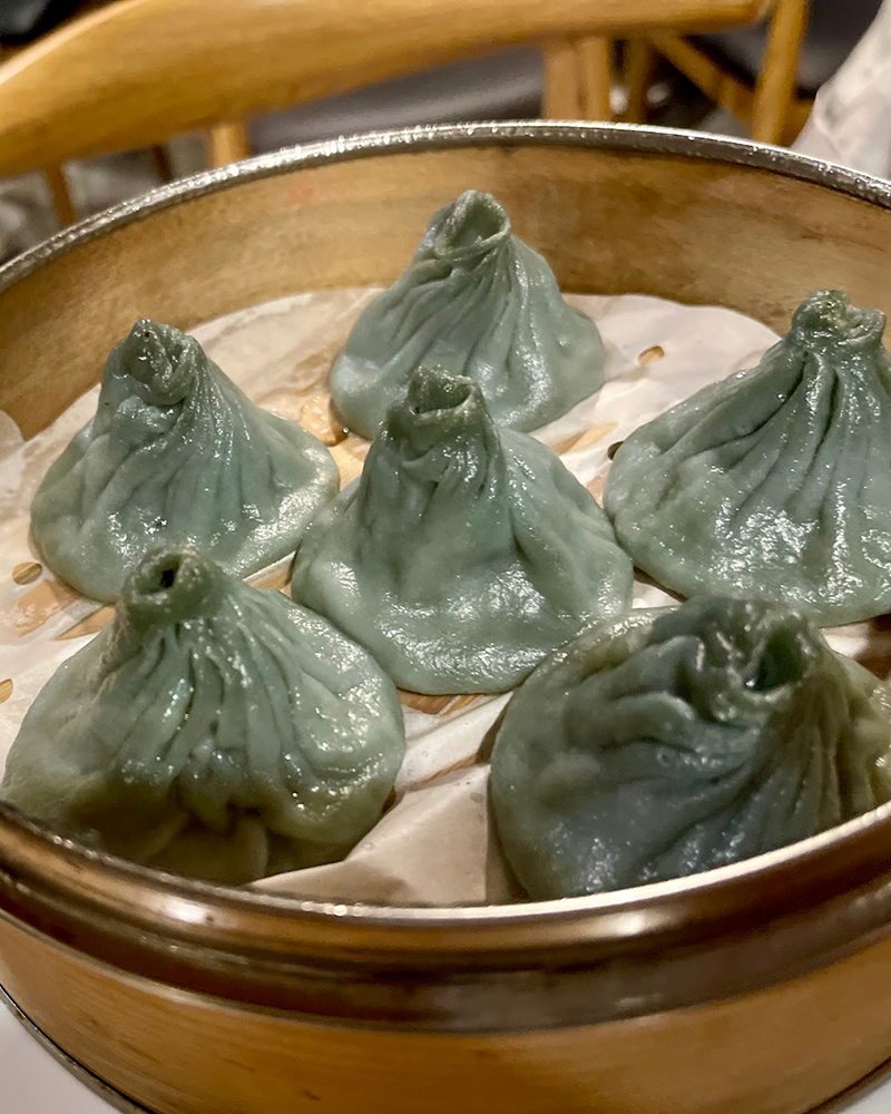 Lao Yu Yuan Truffle Pork Soup Dumpling 6Pcs (黑松露小笼汤包)
