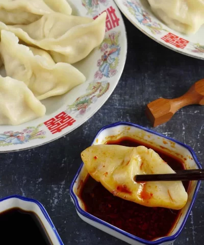 dumpling in chili sauce scaled 1