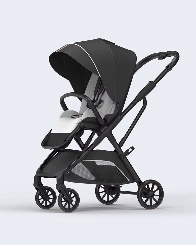 Lightweight Stroller Portable Two-Way Baby Pushchair – Compact Fold, Customizable for Easy Travel
