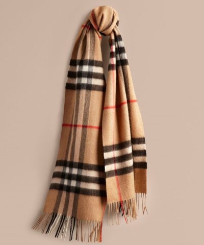 Burberry Large Classic Cashmere Scarf in Check-20225646