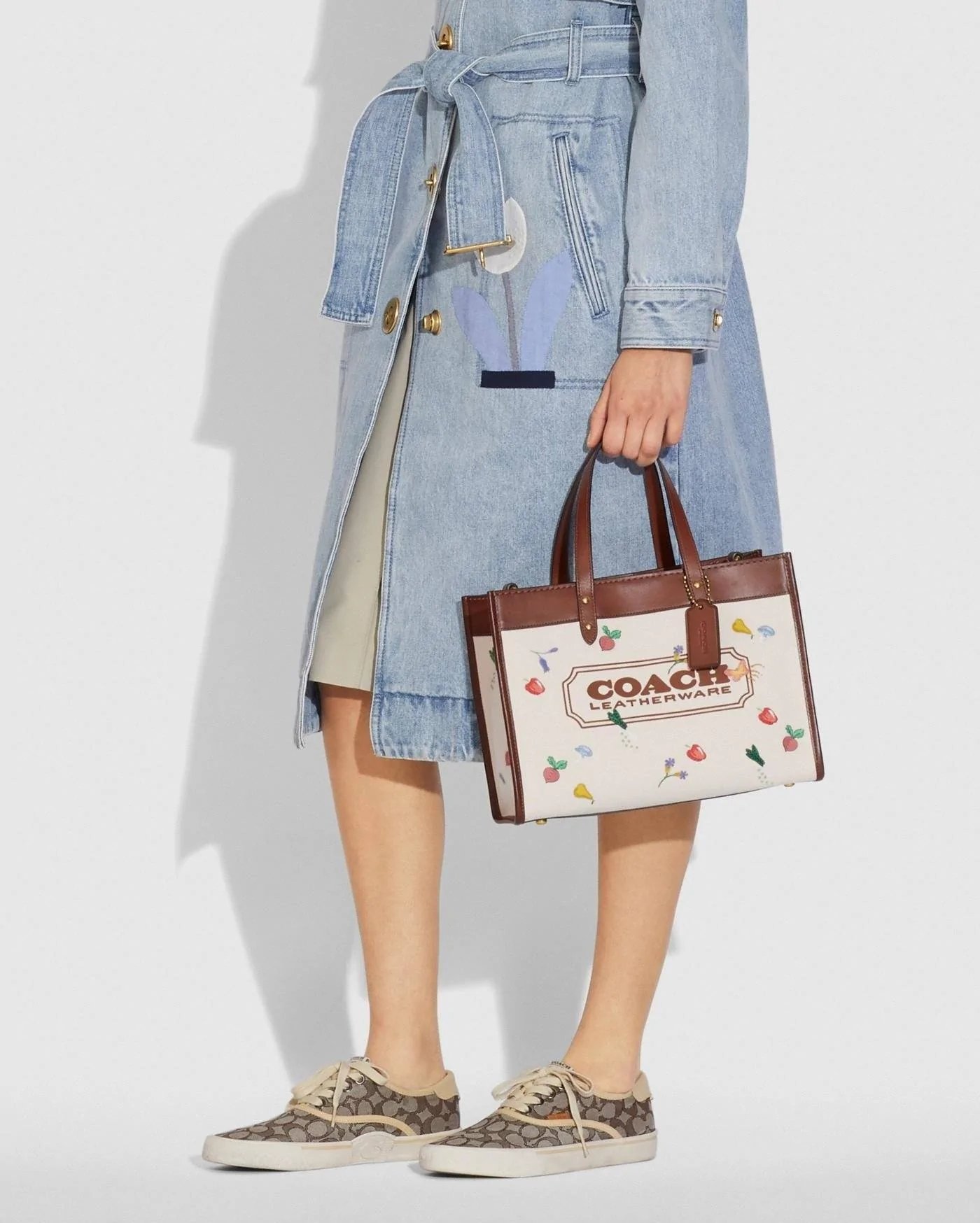 Alternative view of Coach Field Tote 30 With Garden Embroidery Coach Badge