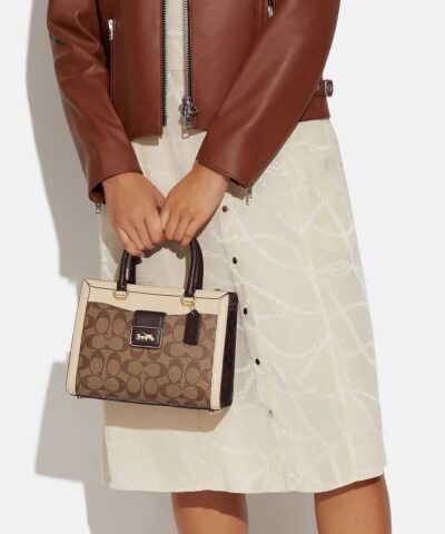 Coach Grace Carryall In Signature Canvas 20236616 1