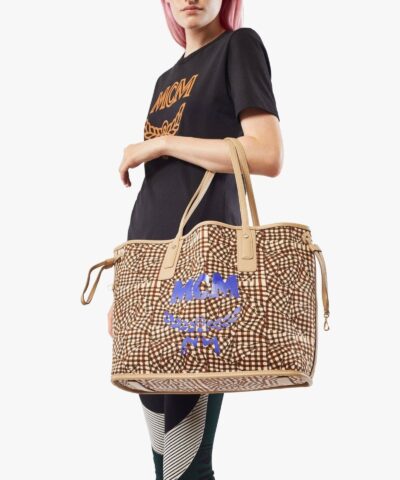 MCM Reversible Liz Medium Shopper in Visetos In Beige 20251333 10