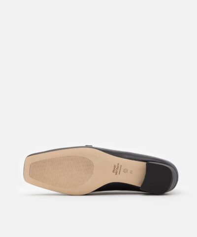 Stuart Weitzman Mickee Chain Square-Toe Leather Loafers - Image 8