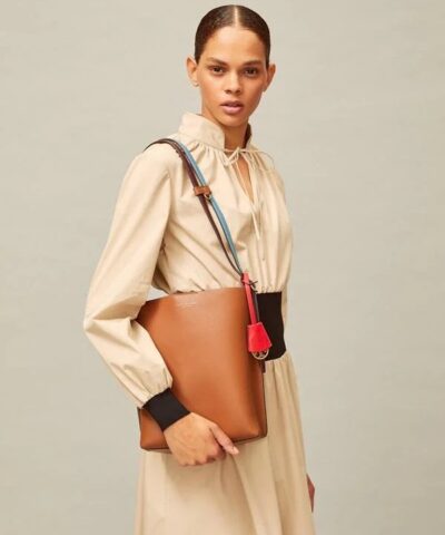 Tory Burch Perry Leather Bucket Bag Light Umber 20253702 5