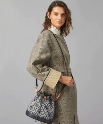 Tory Burch T Monogram Jacquard Bucket Bag Tory Navy 20258293 1