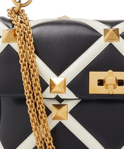 Valentino Garavani Large Roman Stud Leather Shoulder Bag 20251510 7
