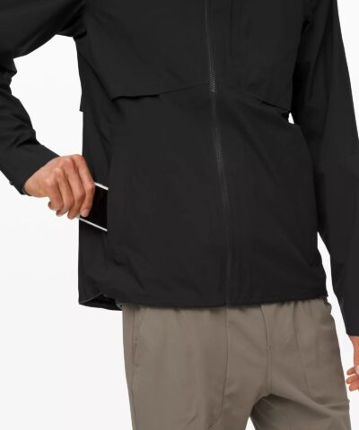 lululemon Men's Outpour Shell - Image 3