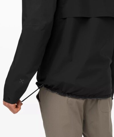 lululemon Men's Outpour Shell - Image 10