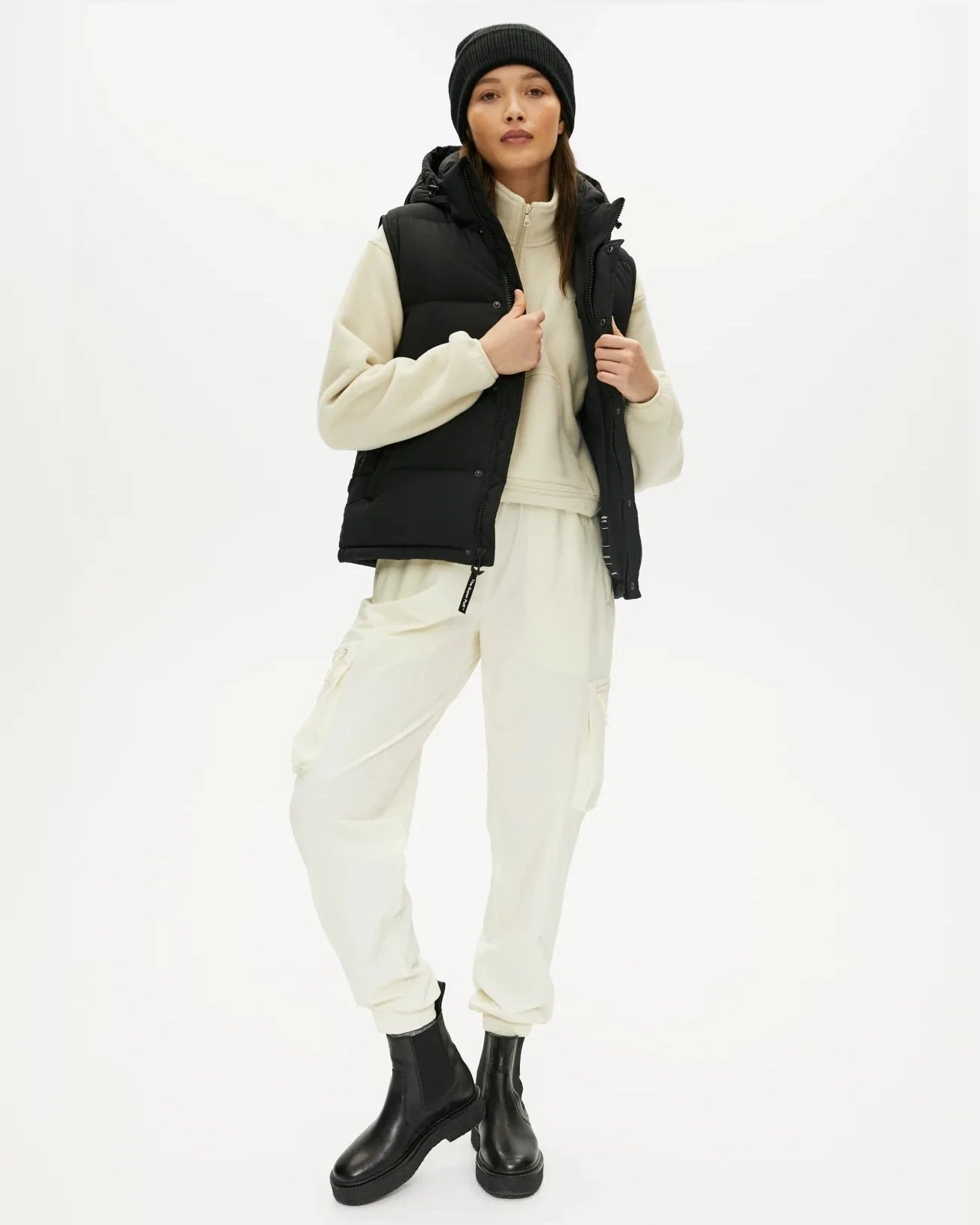 Alternative view of Aritzia Tna The Super Puff™ Black Vest Goose-Down Puffer Vest