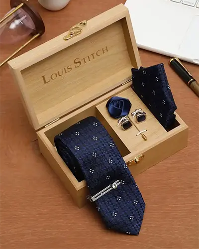 67657e7e 7ccf 4d72 8077 20975bc3bc601692598346387 LOUIS STITCH Men Silk Necktie Accessory Gift Set 74816925983 1