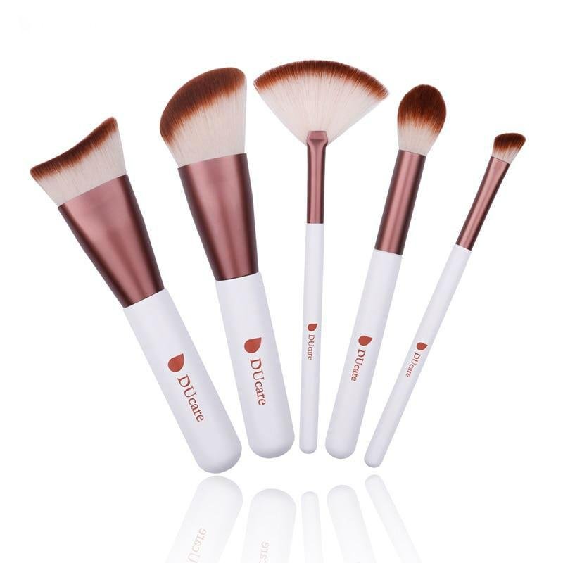Alternative view of Contour Highlight Eyeshadow With Fan Makeup Brushes Portable Cosmetic Tools Kit