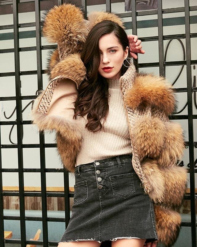 Alternative view of Simplee Limited Edition Natural Raccoon Fur Woolen Coat