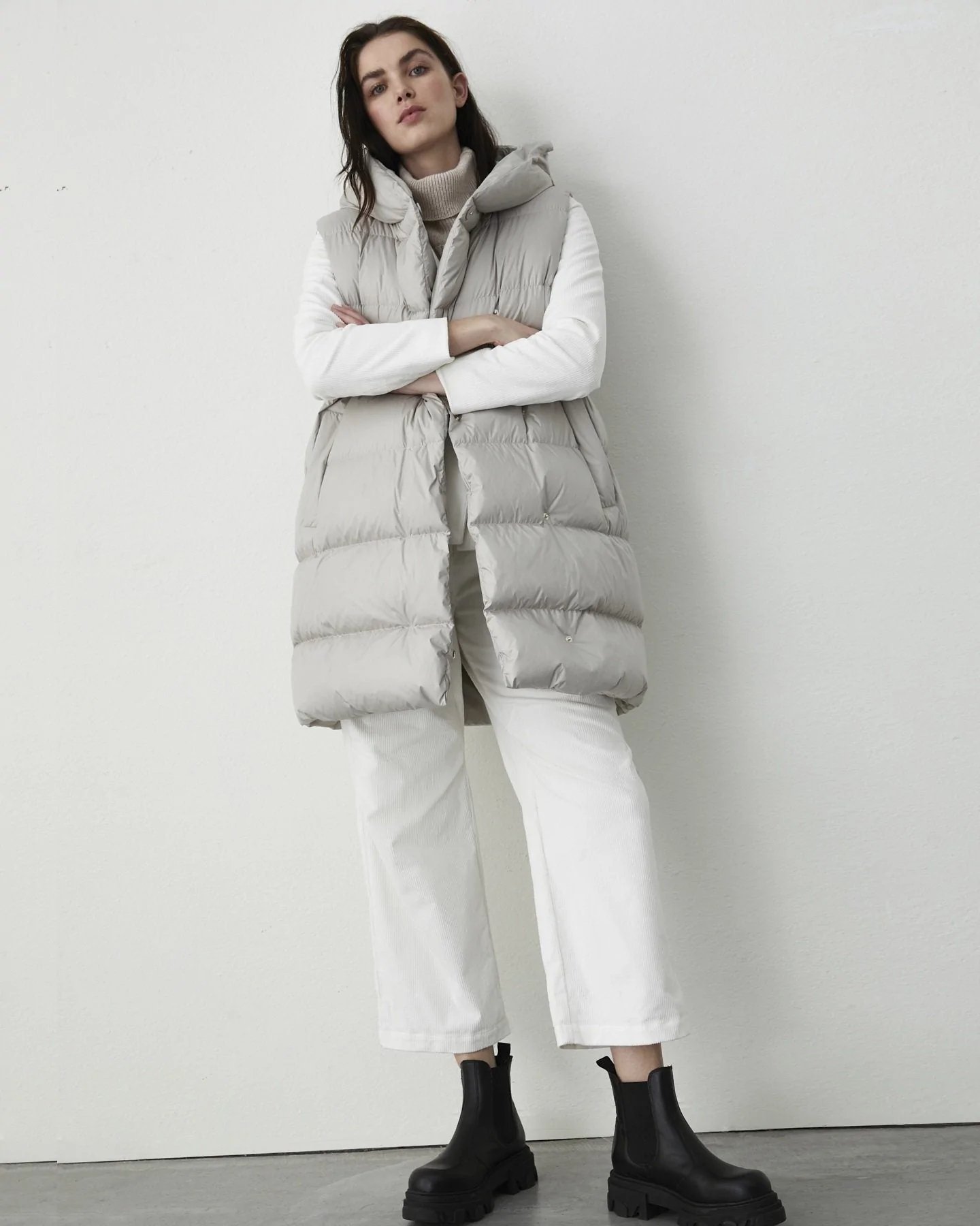 Alternative view of iBlues Sleevless Puffer Jacket