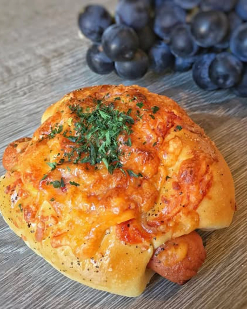 Alternative view of The Ultimate Cheesy Dog Bread 110 g