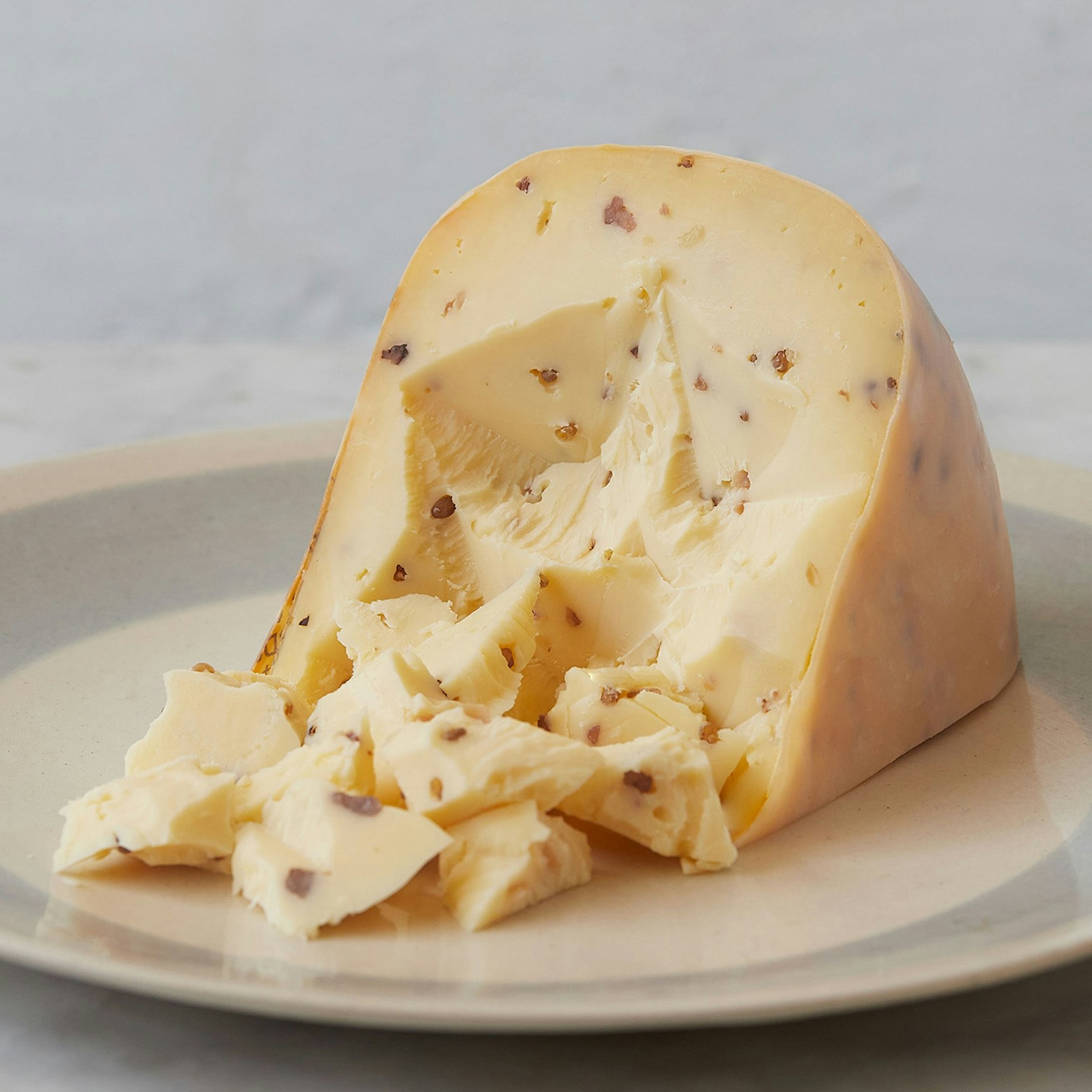 Artikaas Walnut & Hazelnut Gouda Wedges Cheese