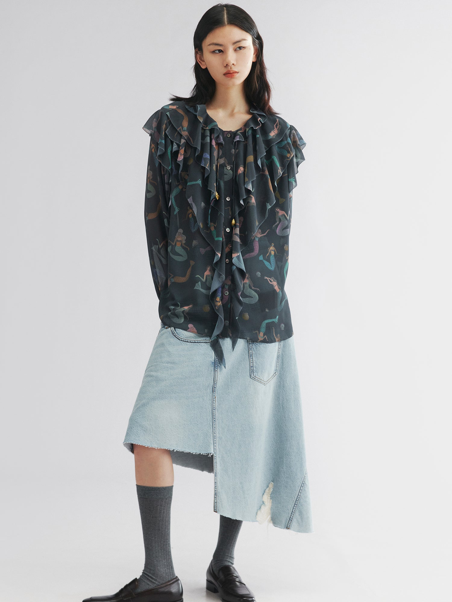 Mermaid ruffle collar shirt-grey