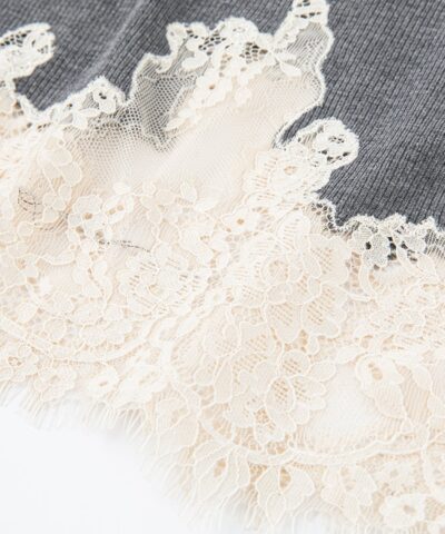 Lace hem henley t-shirt - Image 6