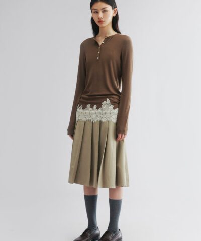 Lace hem henley t-shirt - Image 3