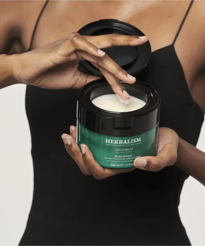 LADOR Herbalism Treatment 360ml - Image 3
