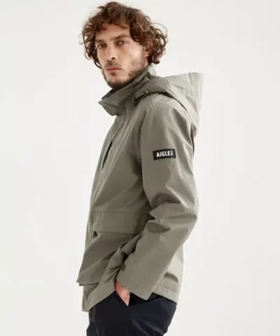 AIGLE Mens Gore-Tex® Short Parka Detach Hood - Image 4