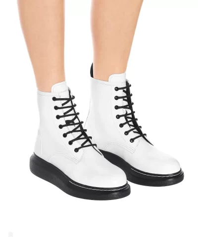 Alexander Mcqueen Leather ankle boots 8