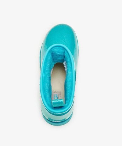 UGG Big Kids Classic Clear Mini II 7