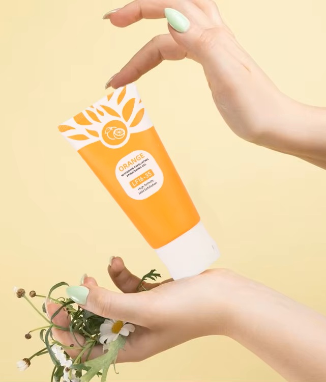 Gloway Orange Exfoliating Gel Cleanser - 50g, With Vitamin C